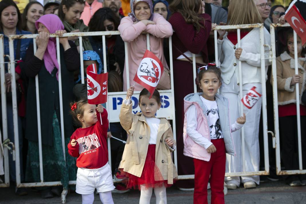 81 ilde Cumhuriyet coşkusu. Atam izindeyiz 34